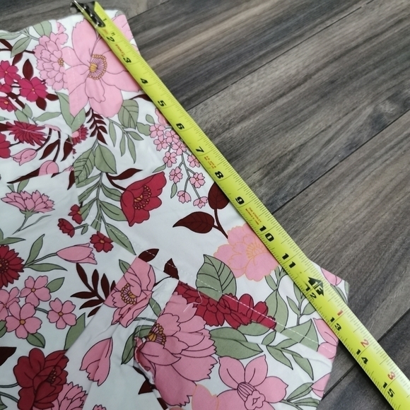 Floral Pear Shape Skirt - Picture 6 of 7